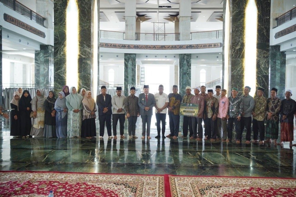 Sebanyak 27 Lembaga Keagamaan Terima Bantuan Sarpras Pendidikan dan Syiar Islam dari Bupati TRK